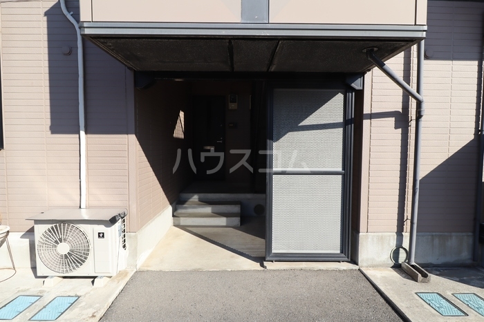 19/28 エントランス