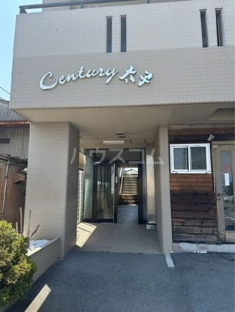 13/18 エントランス
