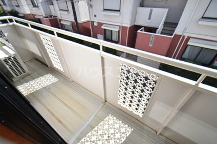 13/22 バルコニー