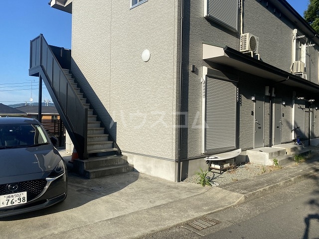 28/30 エントランス