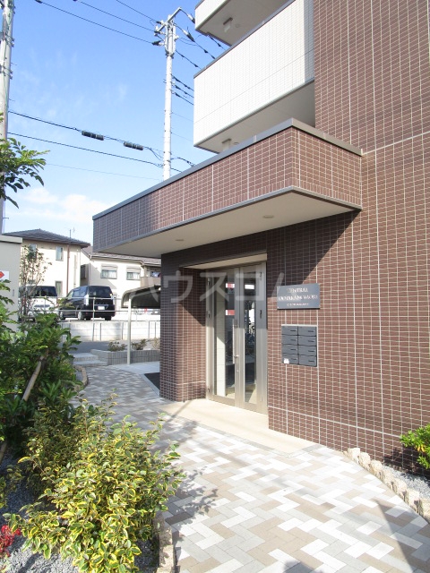 13/17 エントランス