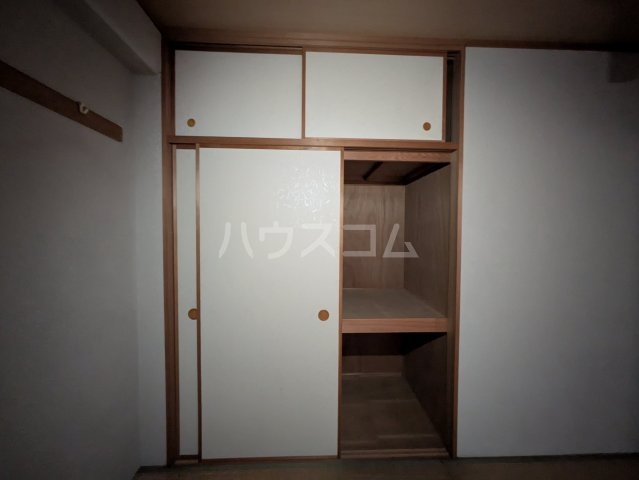 13/30 収納