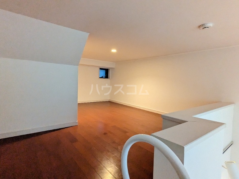 17/27 エントランス