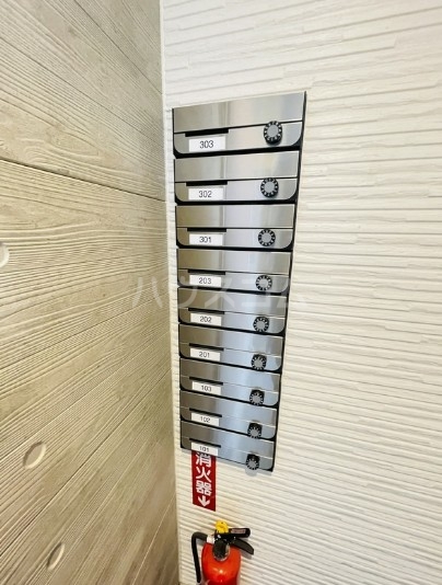 18/28 エントランス