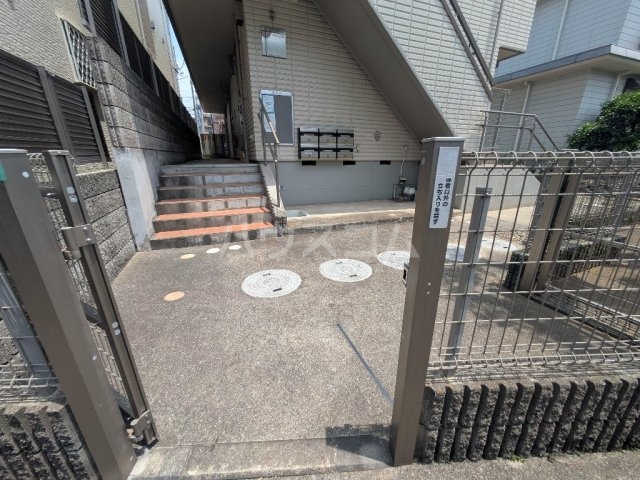 29/30 エントランス