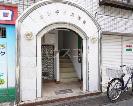 2/3 エントランス