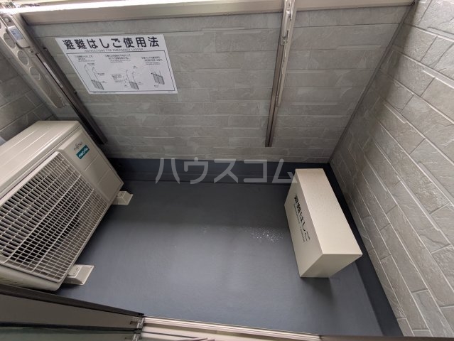 23/30 バルコニー