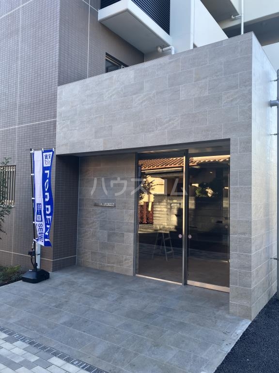 2/4 エントランス