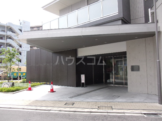 20/29 エントランス