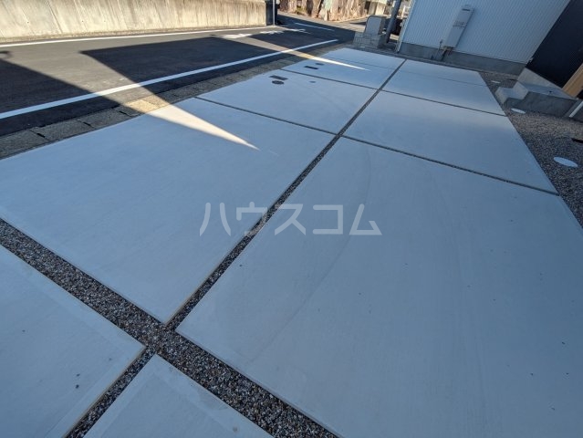 28/30 駐車場
