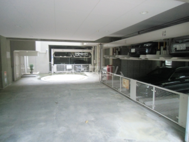 18/26 駐車場