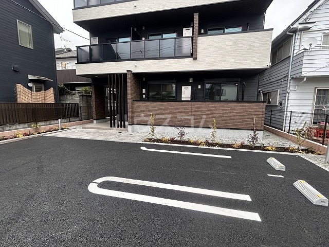 25/30 駐車場