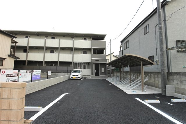 22/29 駐車場