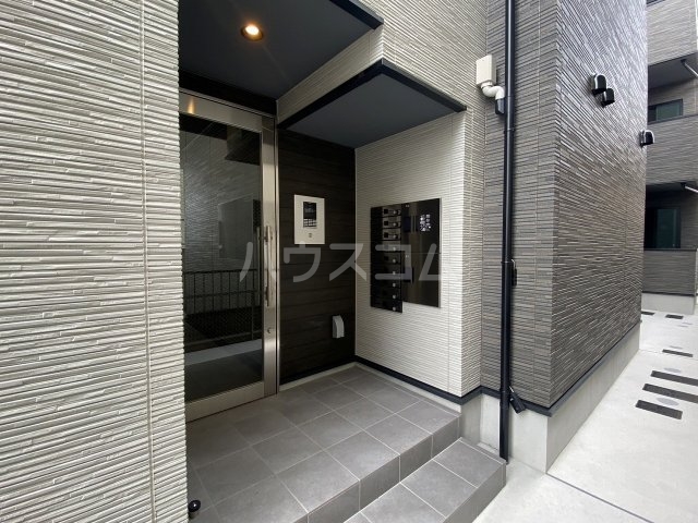 22/30 エントランス