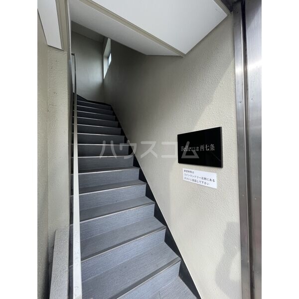 14/22 エントランス