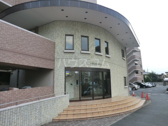 22/24 エントランス