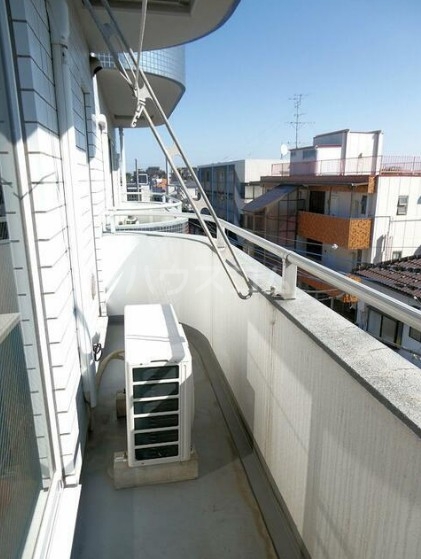 23/30 バルコニー