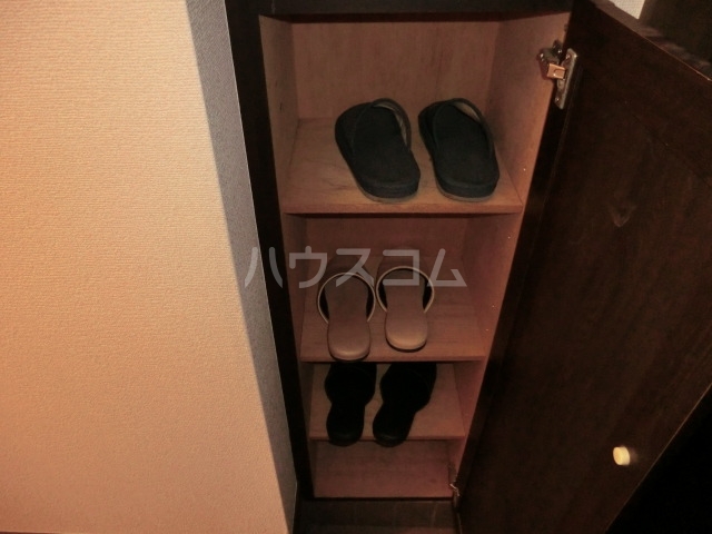 13/30 玄関