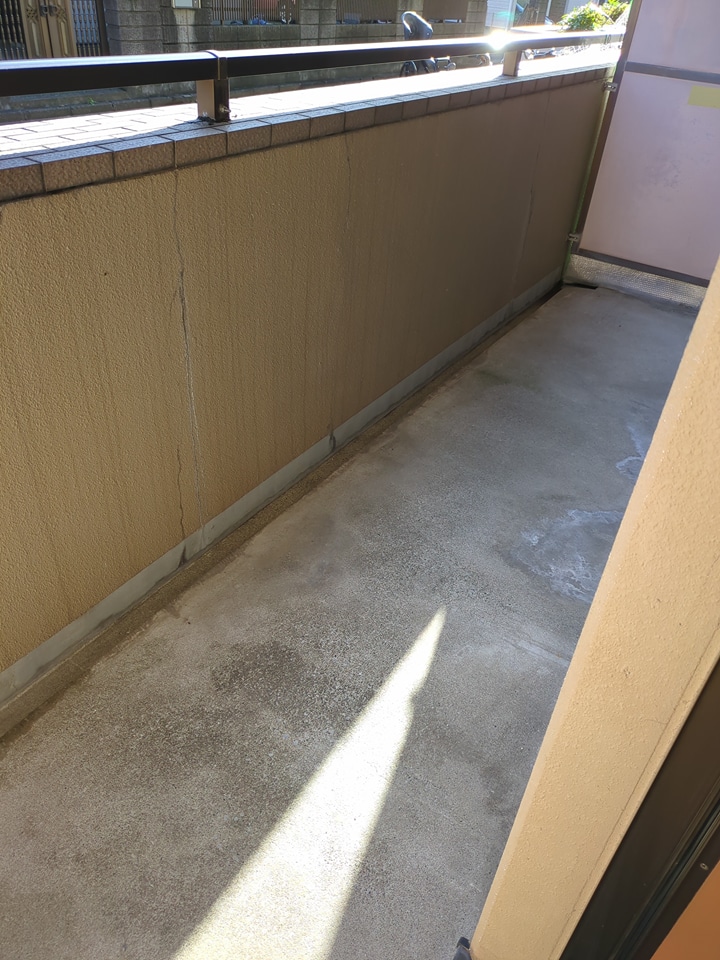 15/18 バルコニー