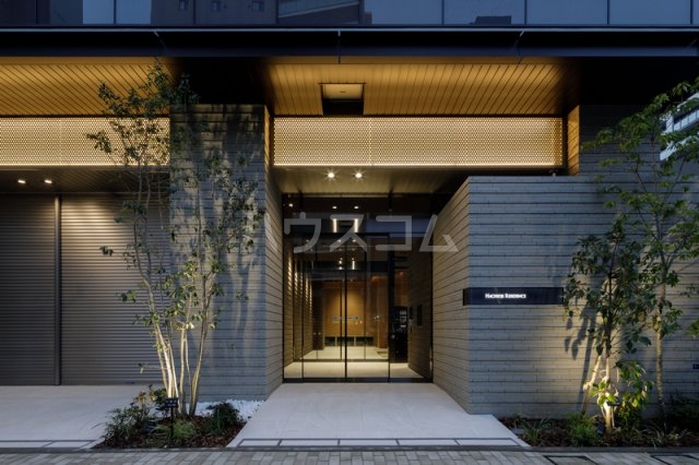 21/30 エントランス