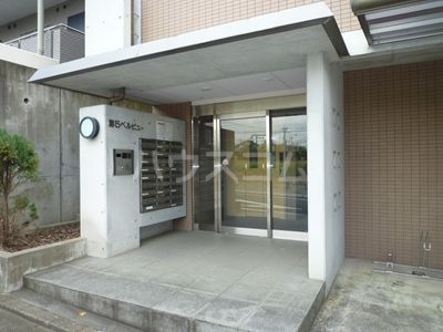 18/22 エントランス