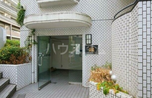 19/20 エントランス