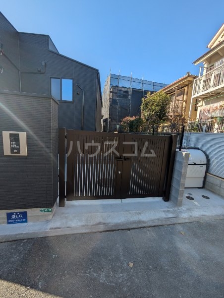 20/24 エントランス