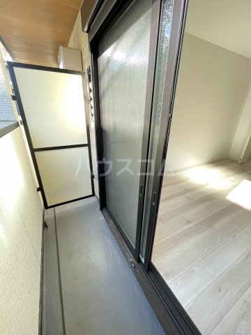 16/27 バルコニー