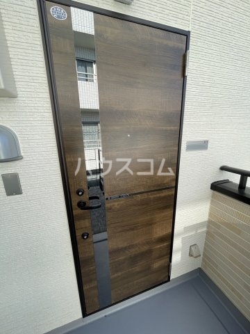 19/26 エントランス