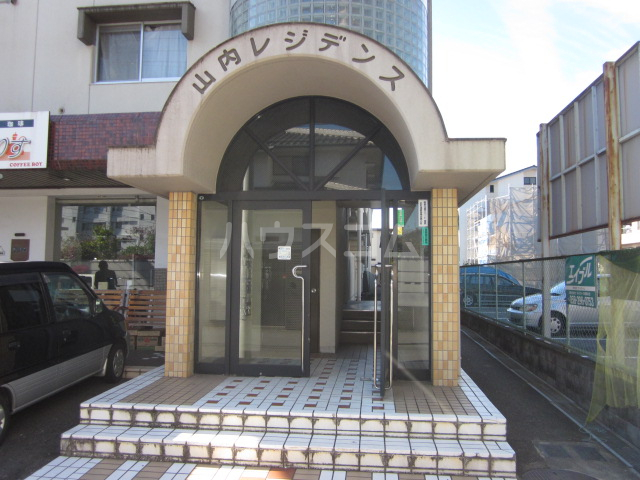 7/11 エントランス