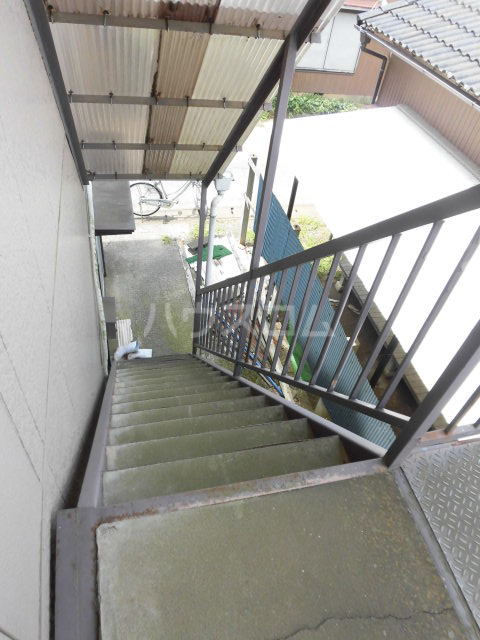 28/30 エントランス