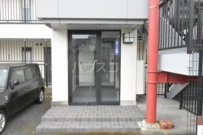 14/17 エントランス