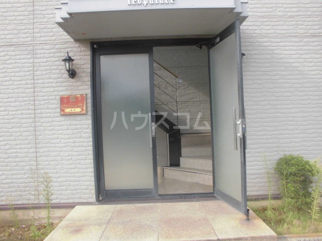 15/17 エントランス