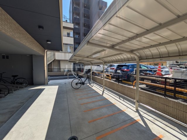 19/28 駐車場