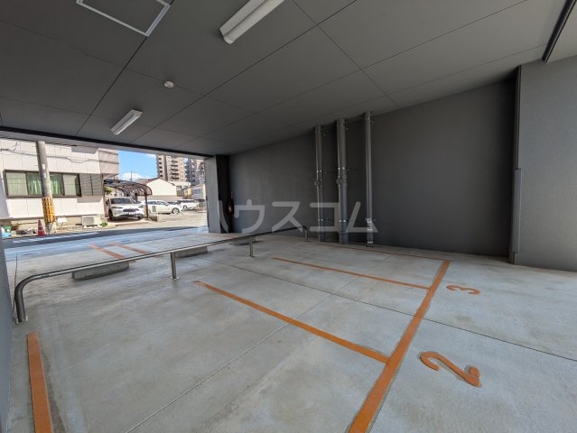 20/28 駐車場