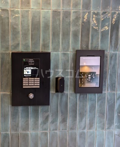 24/30 エントランス