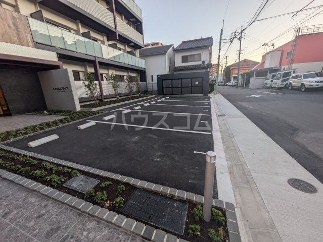 22/30 駐車場