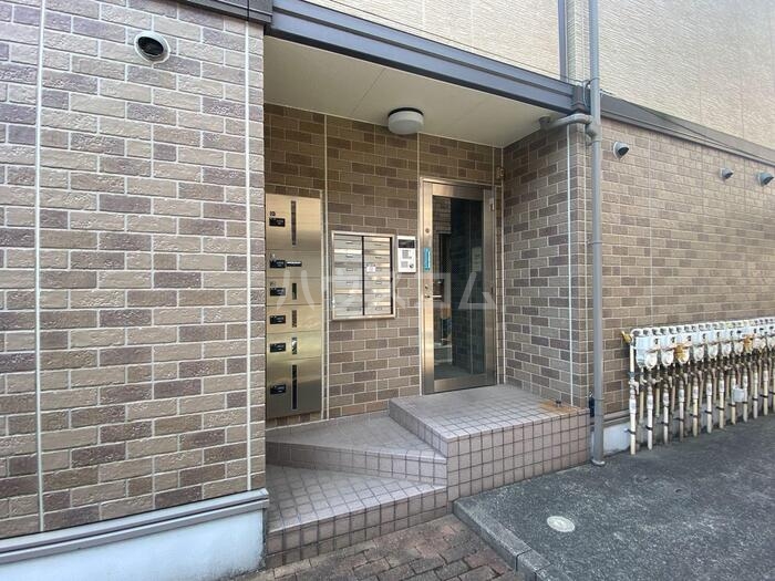 14/15 エントランス