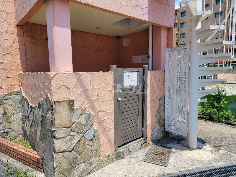 29/30 エントランス