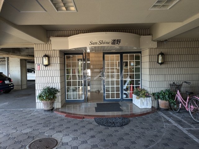 22/28 エントランス