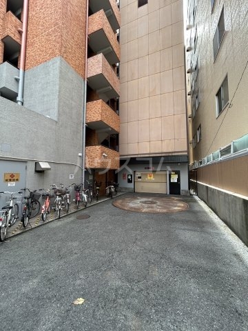 23/30 駐車場
