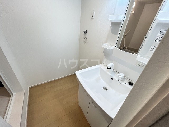 17/28 洗面