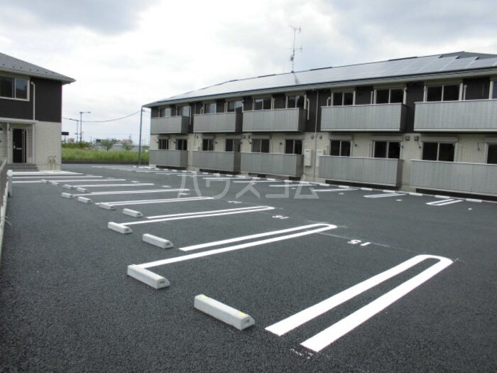2/6 駐車場