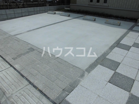 16/17 駐車場