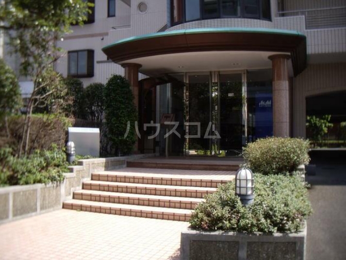 16/25 エントランス