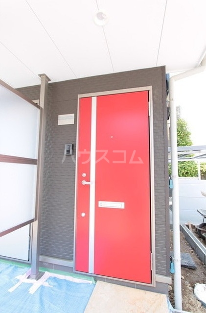 23/30 エントランス