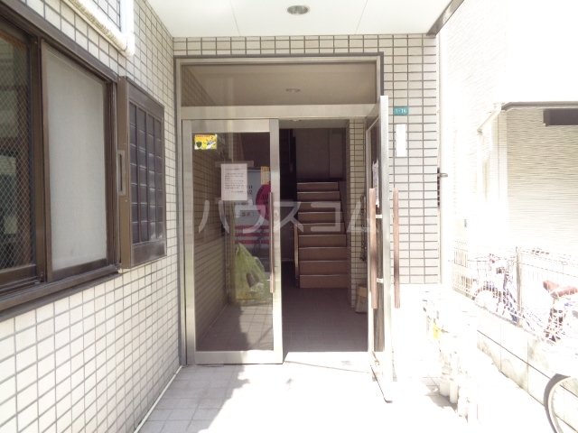 20/22 エントランス