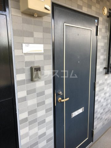 22/30 エントランス