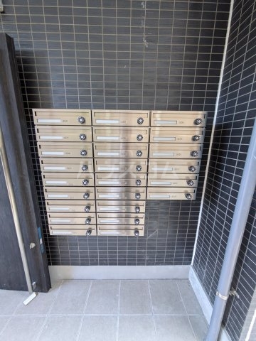 26/30 エントランス