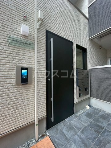 23/30 エントランス